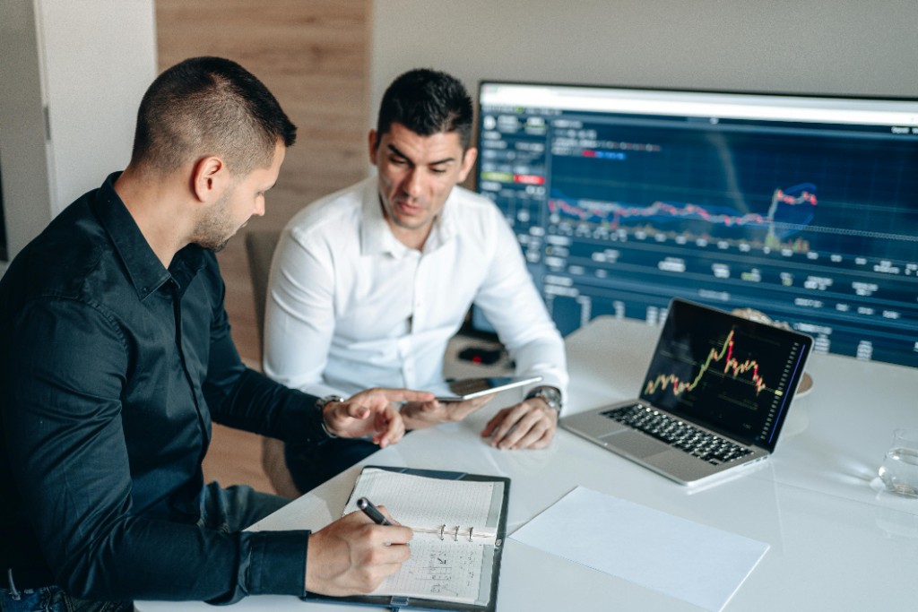 Financial advisor using automated client follow-up system